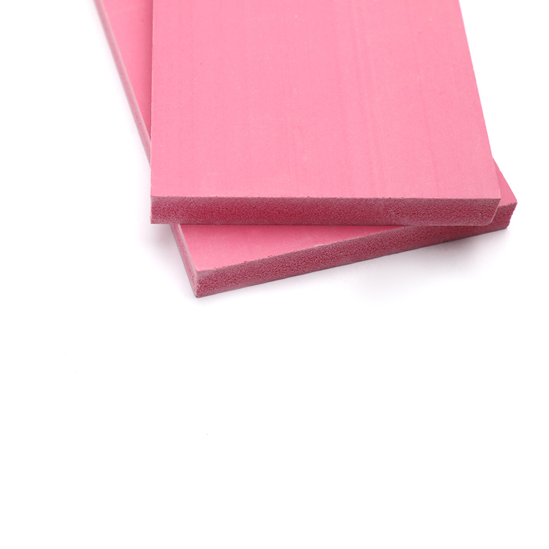 Rouleau de feuille de carton en mousse PVC de couleur rose léger 4'x8'